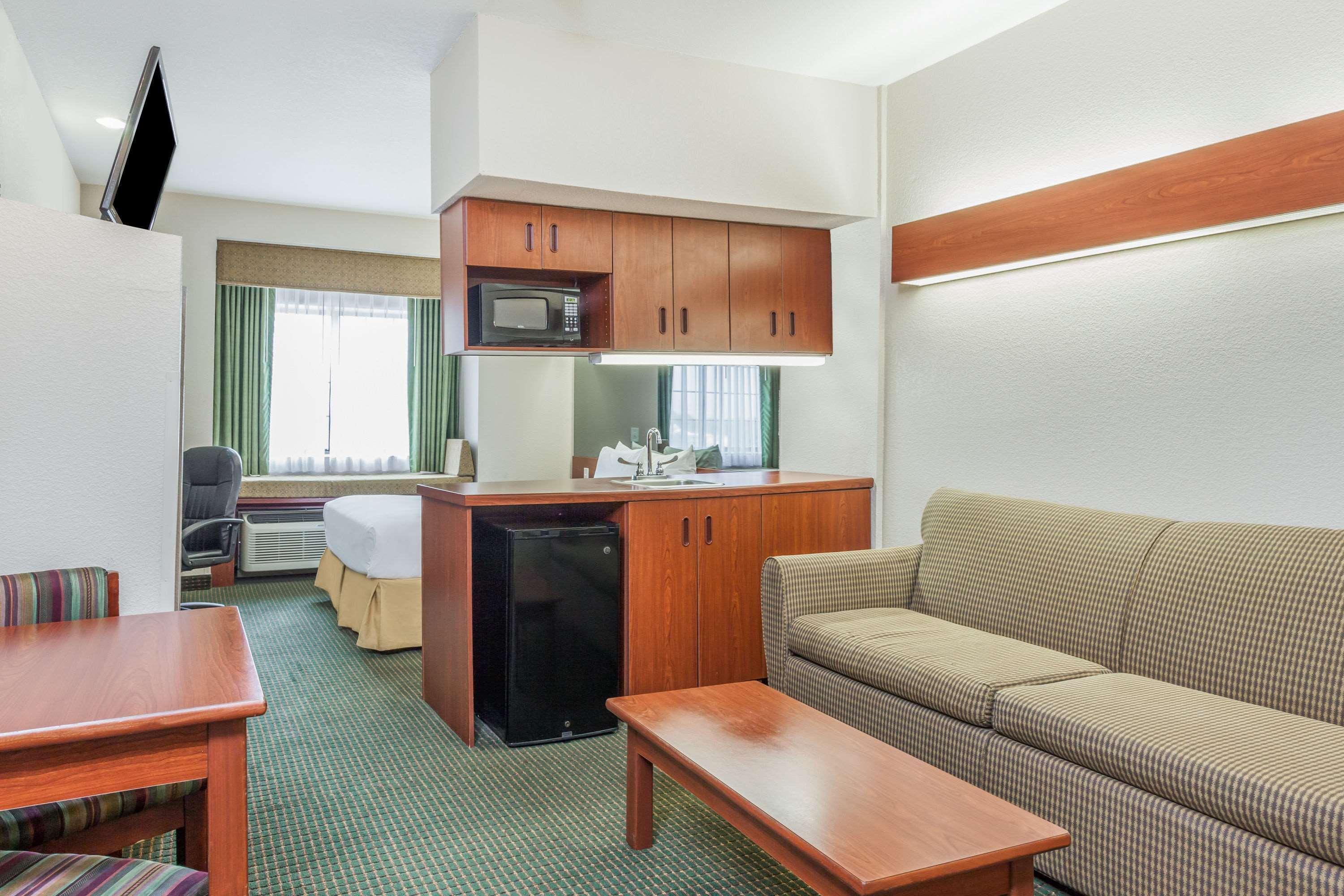 Days Inn By Wyndham Near Kansas Speedway Κάνσας Σίτι Εξωτερικό φωτογραφία