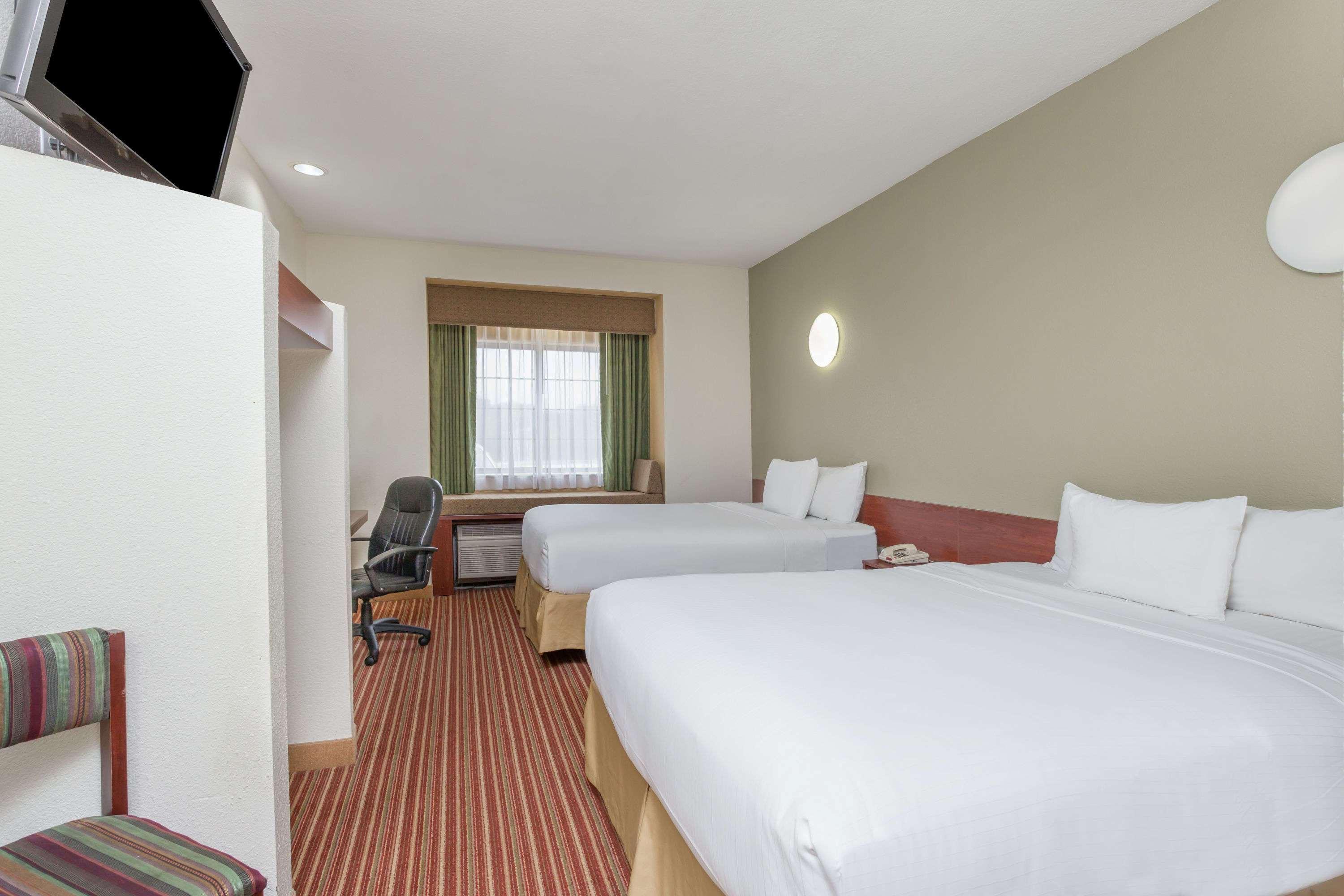 Days Inn By Wyndham Near Kansas Speedway Κάνσας Σίτι Εξωτερικό φωτογραφία